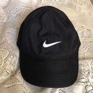 Nike Adjustable Featherlight Hat